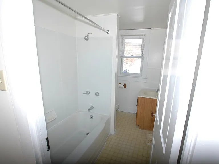 1807 Penn St #2 — Photo 5