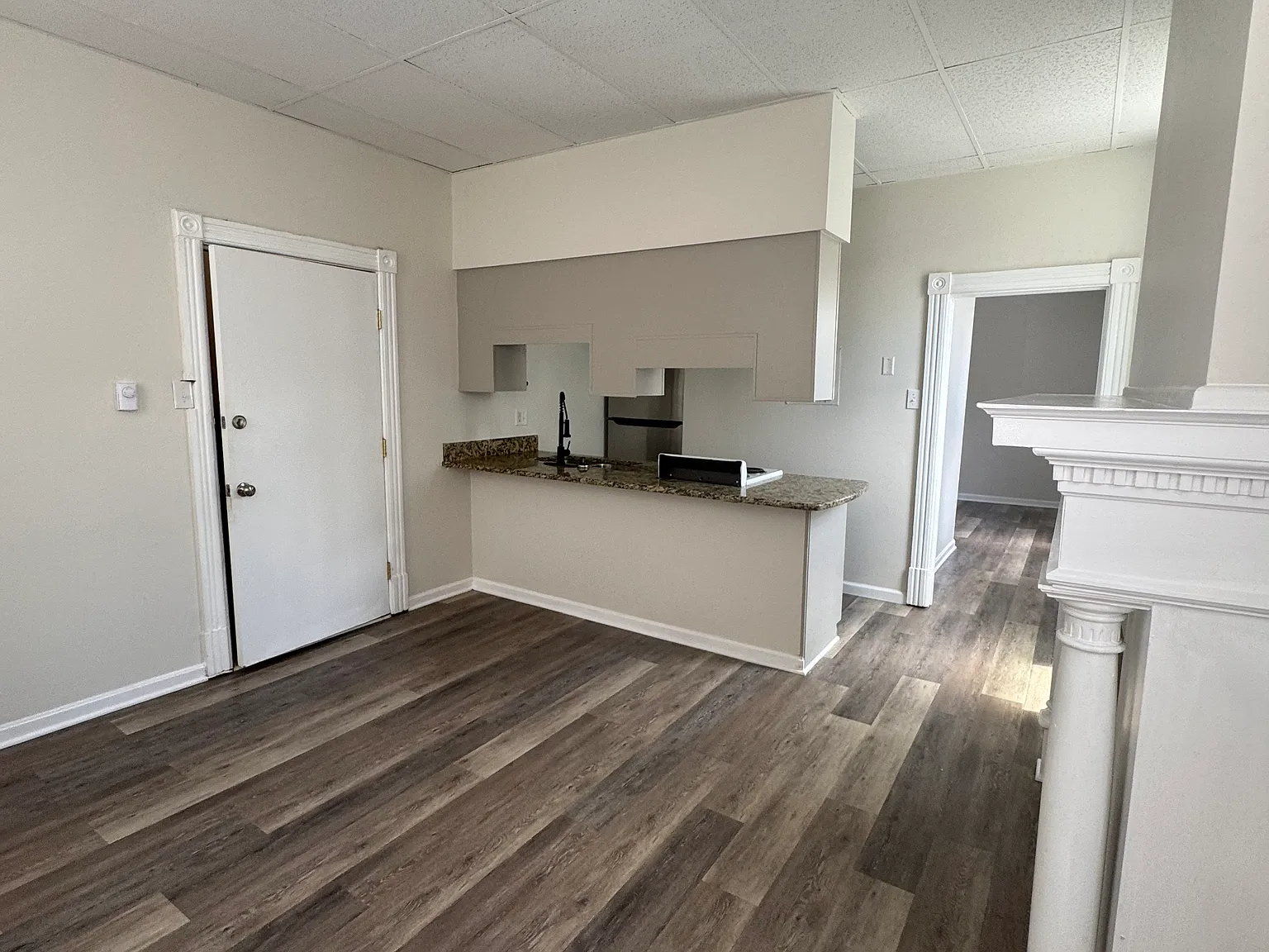 1 bed, $1,100 — Photo 2
