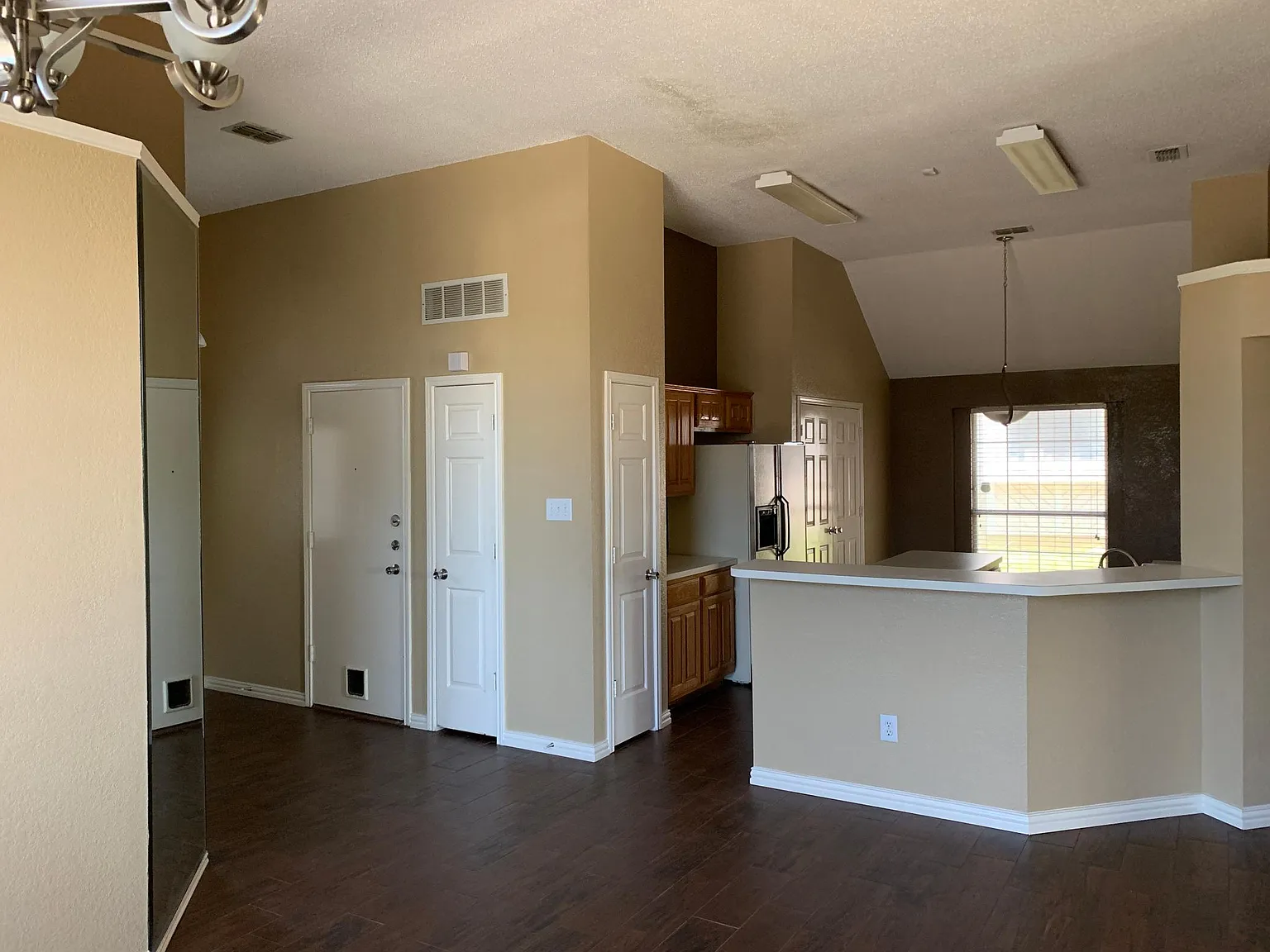 18504 Shadow Ridge Dr — Photo 4