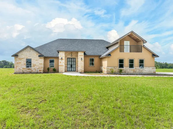 956 Horseshoe Falls, Bandera, TX 78003