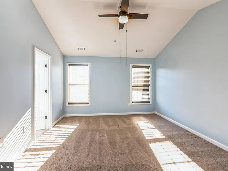 10329 Bridle Ct — Photo 22