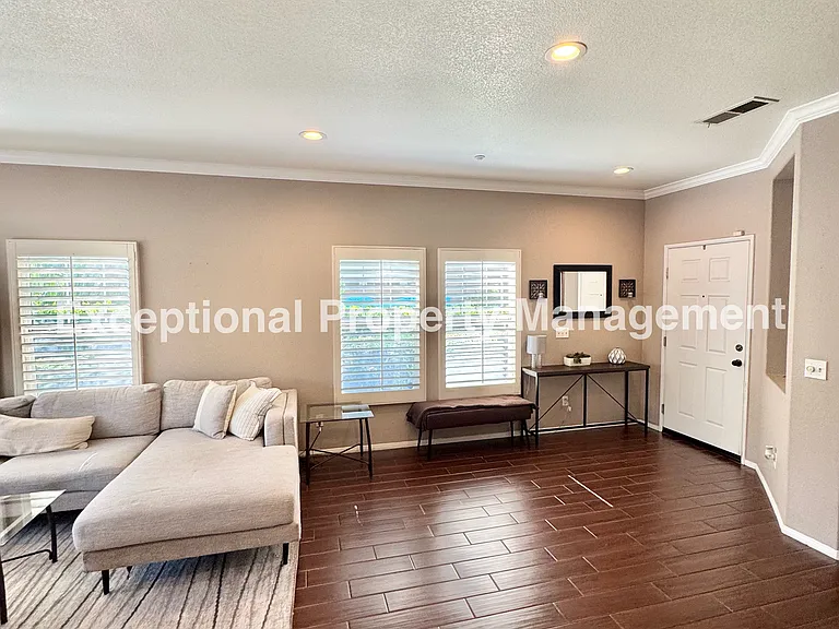 7331 Shelby Pl #108 — Photo 3