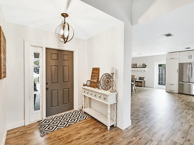 3048 NW 25th Way — Photo 5