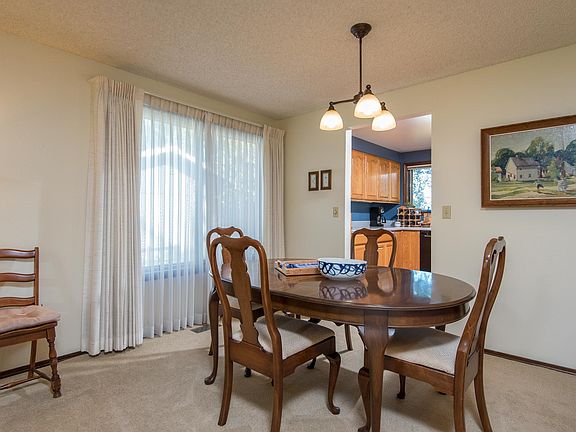 5th image of 19480 Wilderness Dr