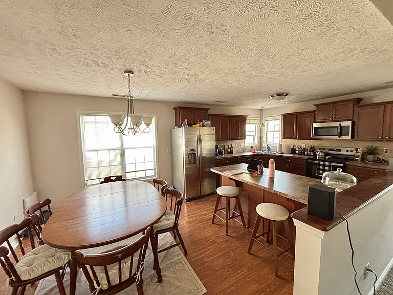 2513 Hunting Bow Dr — Photo 3