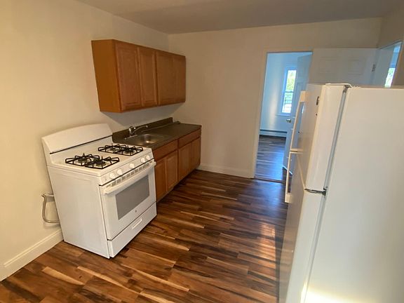 4th image of 88 Bush Ave Floor 2