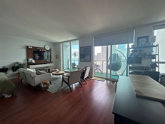 4th image of 244 Biscayne Blvd #37