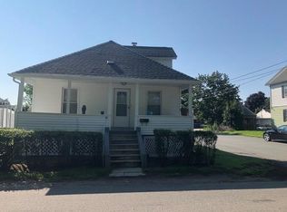 643 Woodward Rd, North Providence, RI 02904