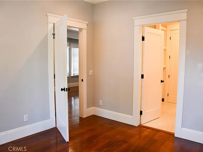268 N Grand St — Photo 9