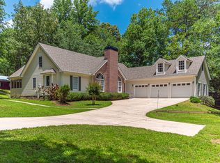 7055 Cogburn Rd, Cumming, GA 30028