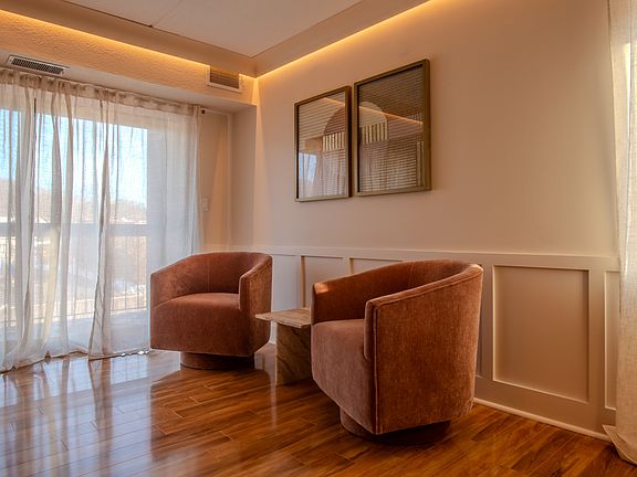 5th image of 159 Main St APT 9C