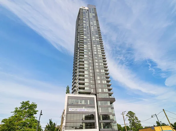 10750 135a St #2702, Surrey, BC V3T 4C9