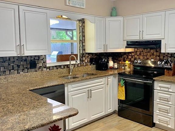 4th image of 2686 Granada Cir W