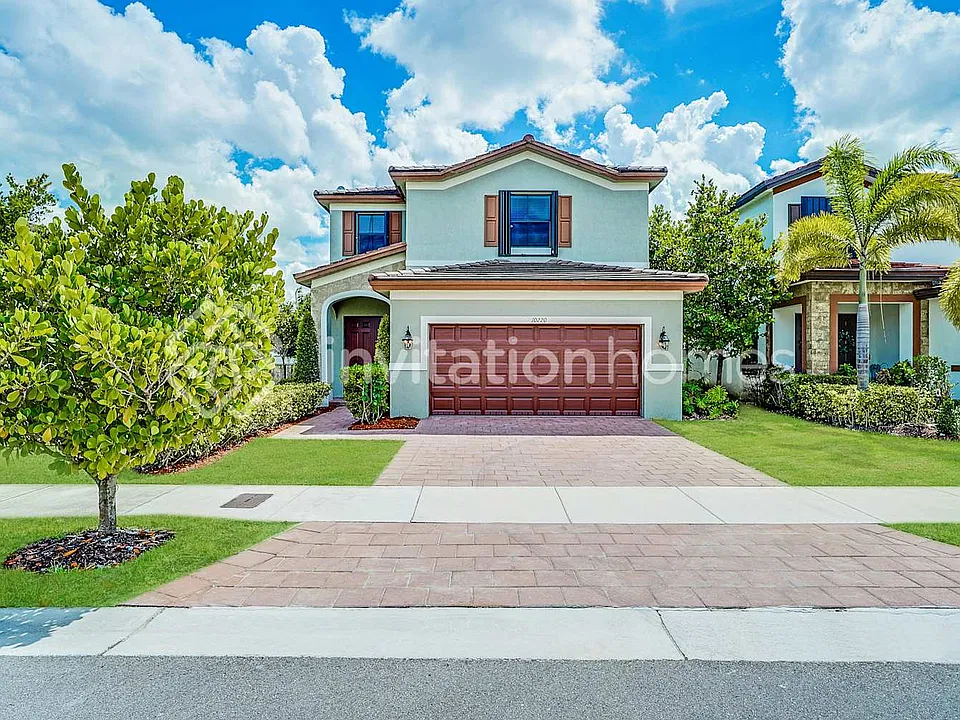 10220 W 32nd Way