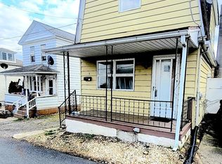 15 Farrell Ln, Wilkes Barre, PA 18705