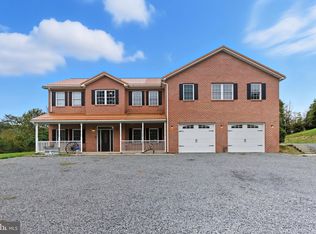 373 Whissen Ln, Berkeley Springs, WV 25411