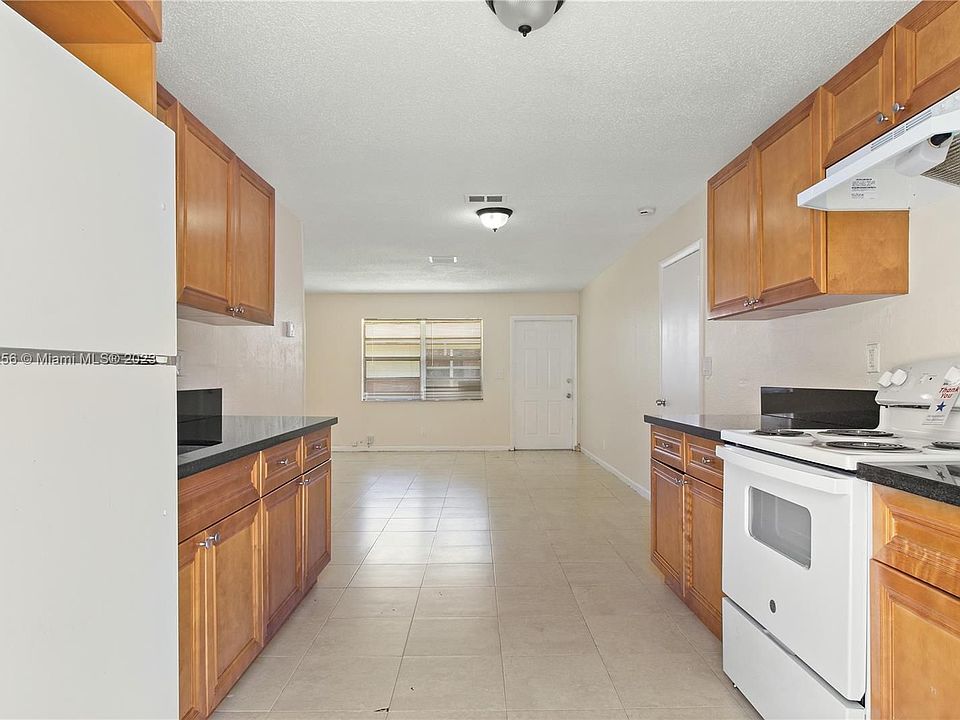 1st image of 1034 NW 8th Ave #1034