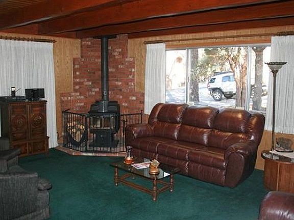 3rd image of 416 Mullins Dr
