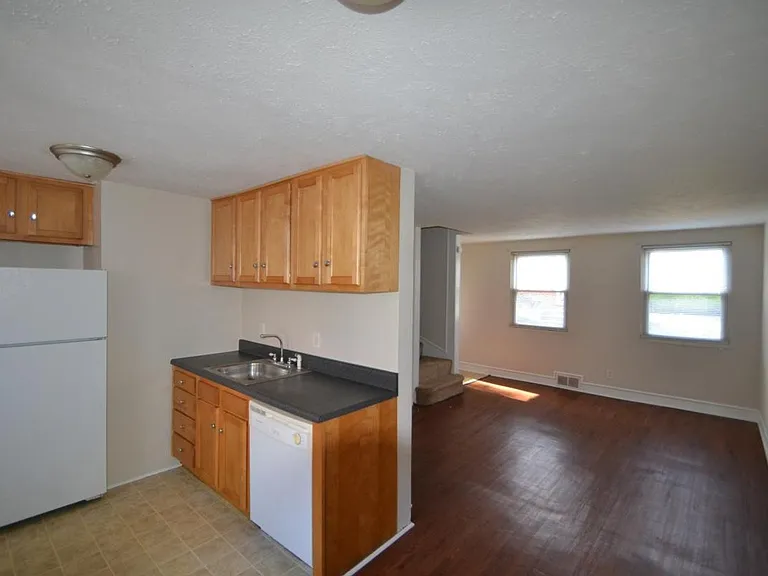 Mulberry Apartments — Photo 2