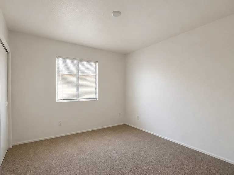 3235 E Hononegh Dr — Photo 6