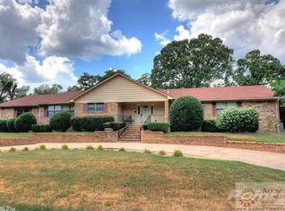 10 Bainbridge Dr, Conway, AR 72034