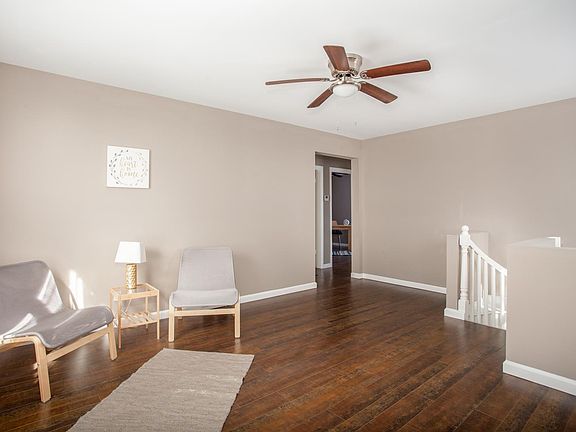 4th image of 1537 Sanford Ave