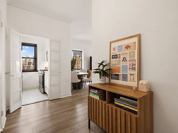 5th image of 357 E 57th St APT 16-B