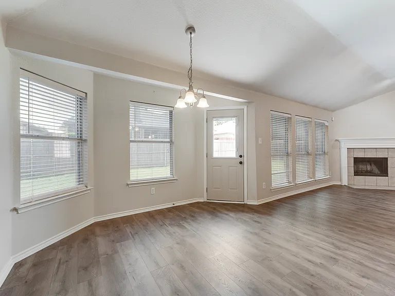 1913 Wahoo Dr — Photo 13