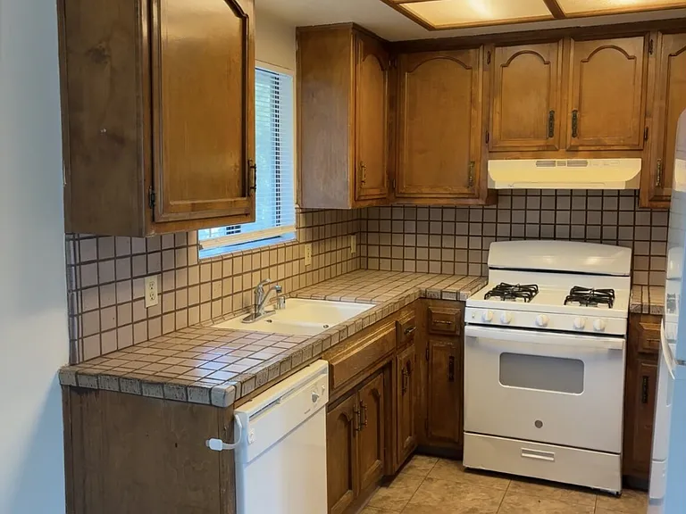 1684 Conestoga Dr #C — Photo 10