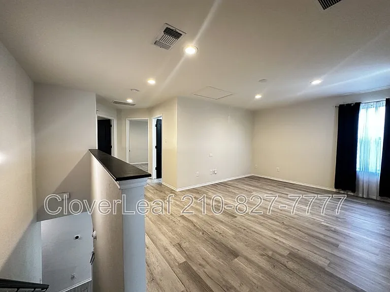 2606 Bluff Xing — Photo 19