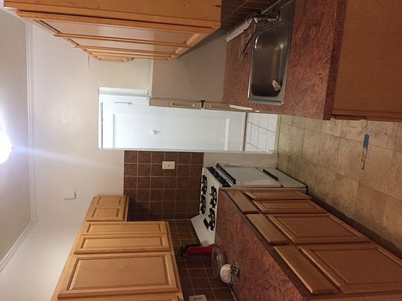 5th image of 11940 Union Tpke APT 2U