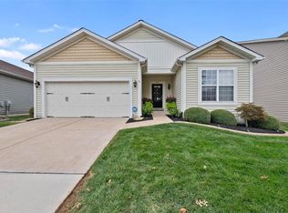 715 Country Field Dr, Lake Saint Louis, MO 63367