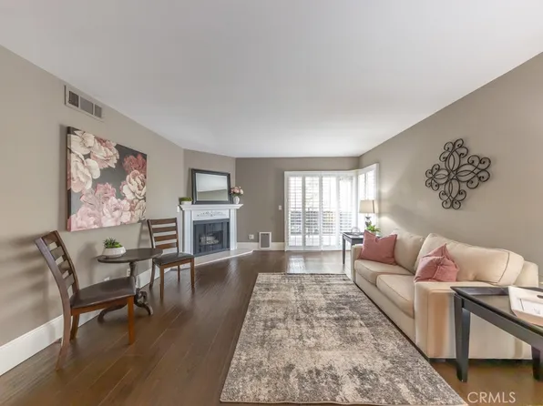 390 Wisconsin Ave #201, Long Beach, CA 90814