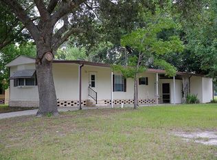 13 Cayman Cir, Umatilla, FL 32784