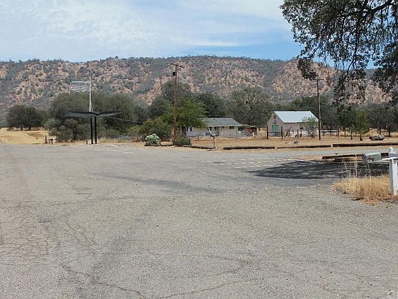 2nd image of 2874 State Highway 140