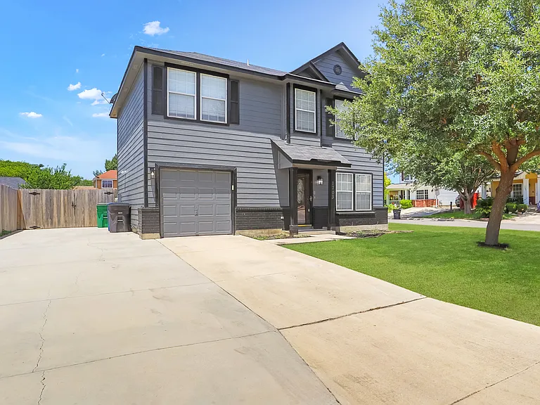 1703 Desert Willow — Photo 1