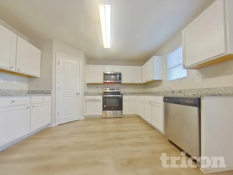 133 Glendale Blvd — Photo 5