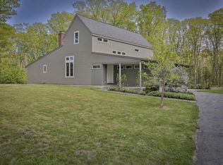 240 Linebrook Rd, Ipswich, MA 01938