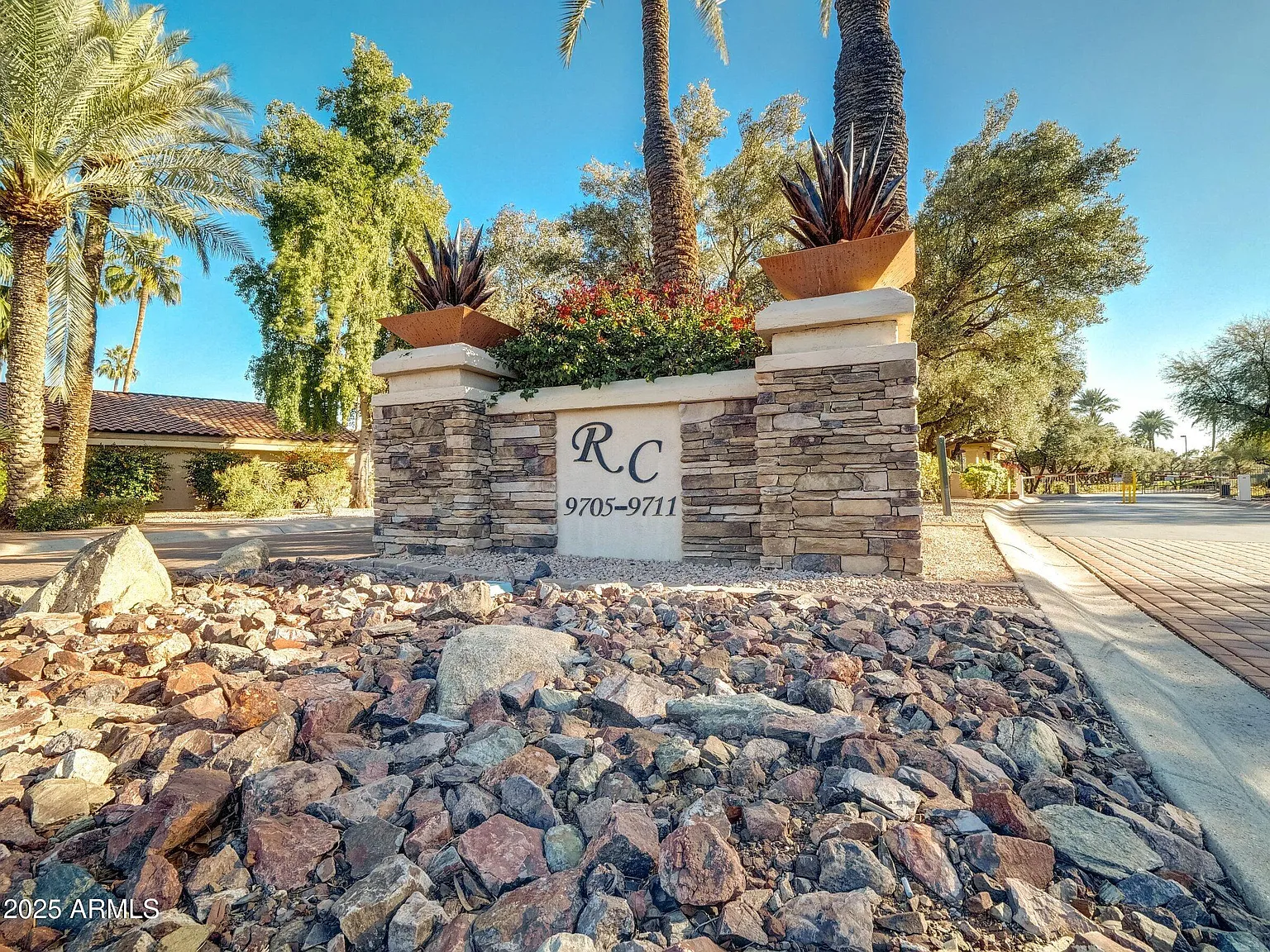 2 bed, 1136 sqft, $7,000 — Photo 3