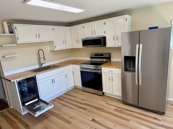 187 Five Islands Rd APT 2, Georgetown, ME 04548