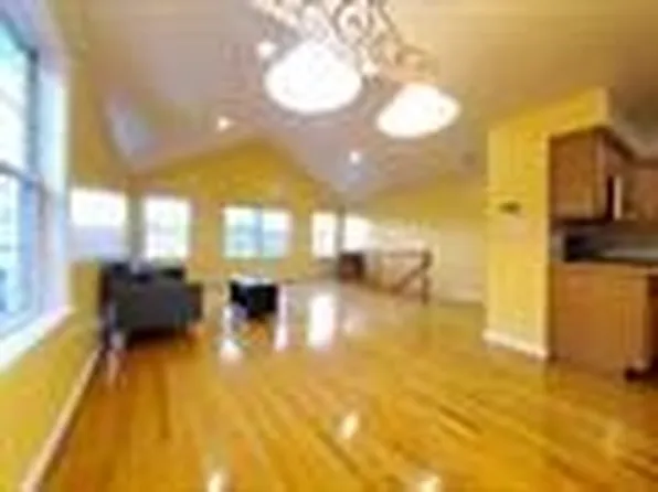 27 Jewett Avenue image 19 of 19