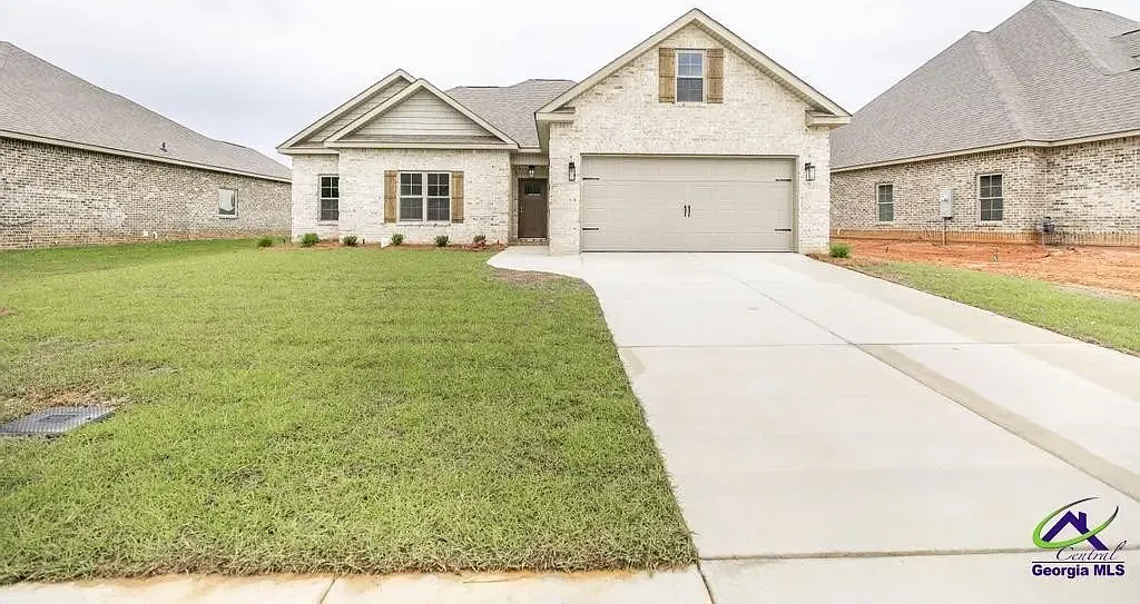 3 bed, 1675 sqft, $2,200 — Photo 1