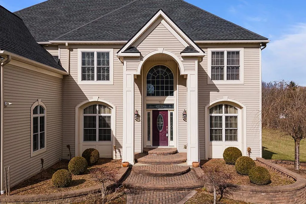 72 Tigerlily Ln photo 1