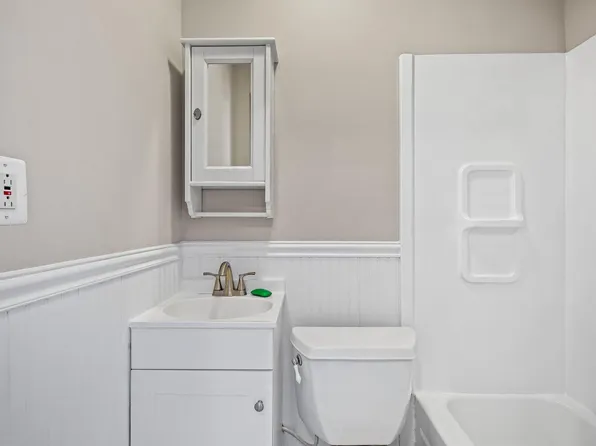 1427 Hull St, Baltimore, MD 21230