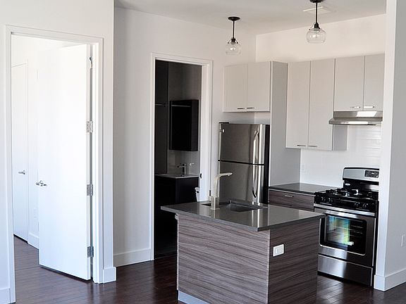 2nd image of 991 Willoughby Ave APT 4B