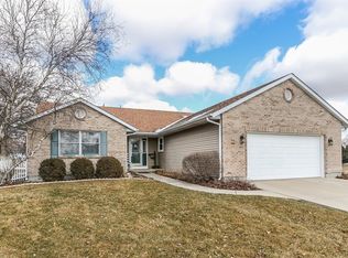 218 Jake Ln, Hampshire, IL 60140
