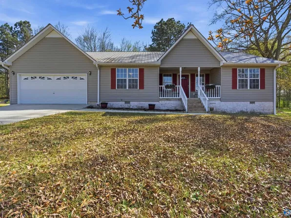 62 Clyde Cir, Guntersville, AL 35976