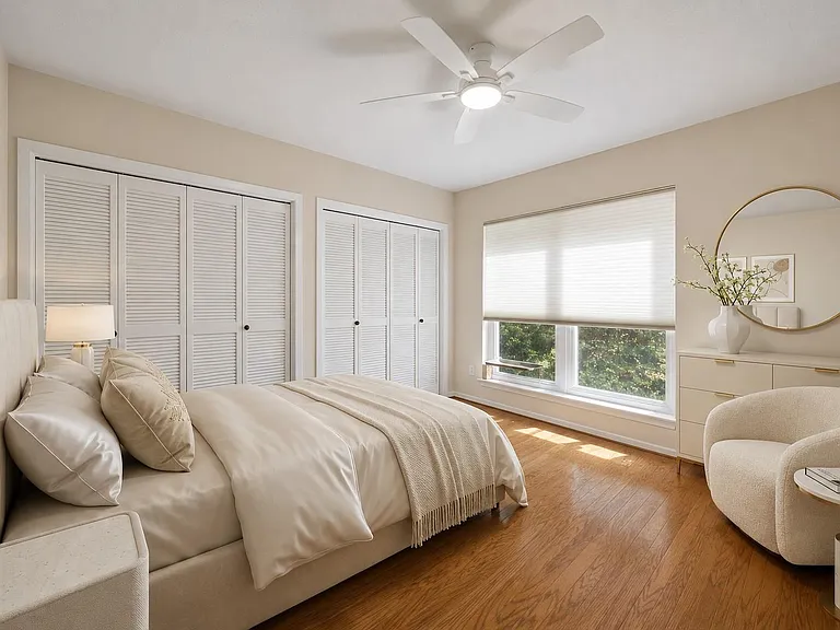 2238 S Piney Point Rd #109 — Photo 15
