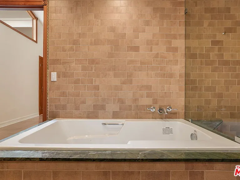 17309 Avenida De La Herradura — Photo 42