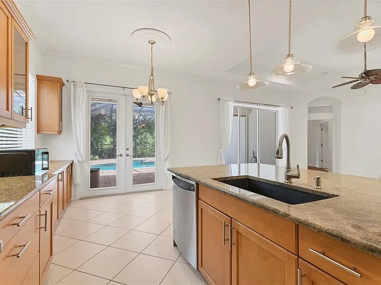 7236 Lismore Ct — Photo 13
